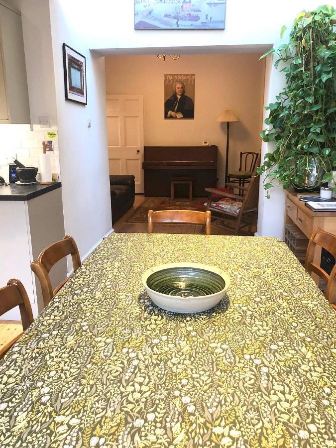 Lauras Townhouse Apartments Thomas Street Townhouse Bath Bagian luar foto