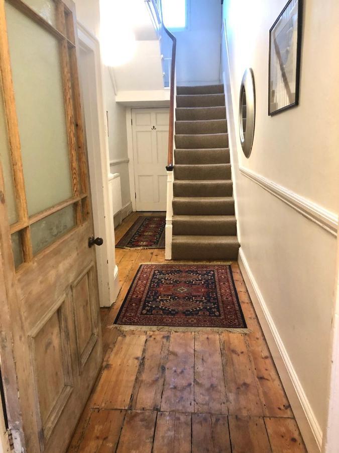Lauras Townhouse Apartments Thomas Street Townhouse Bath Bagian luar foto